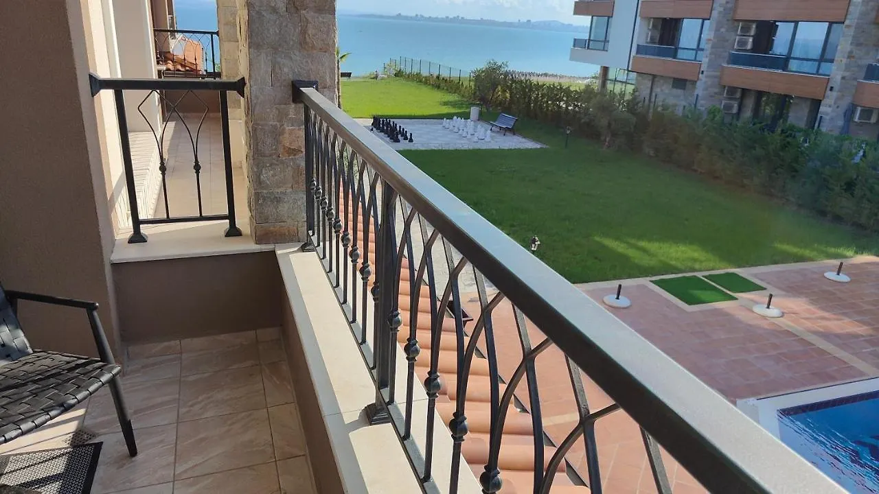 דירה בורגאס Beachfront Apartments, Sarafovo בולגריה